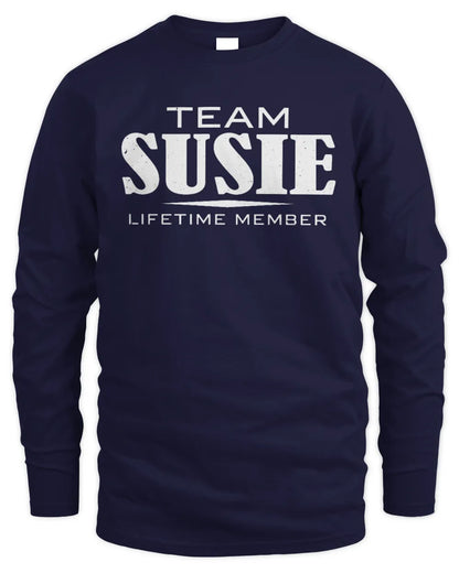 SUSIE BL62-K4-128 - Personalized “Team NAME Lifetime Member” - Men's Long Sleeved T-Shirt - Navy