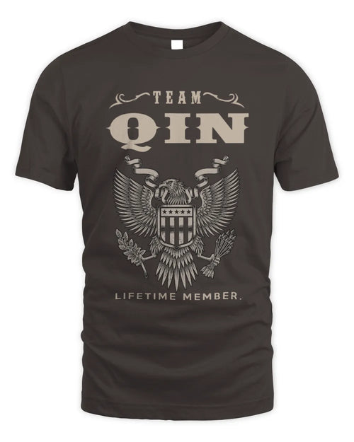 QIN TP06-K82 – Personalized Classic Style Apparel “Team NAME Lifetime Member” - Unisex Standard T-Shirt - Dark Chocolate