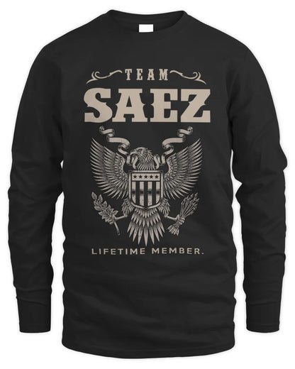 SAEZ TP06-K82 – Personalized Classic Style Apparel “Team NAME Lifetime Member” - Men's Long Sleeved T-Shirt - Black