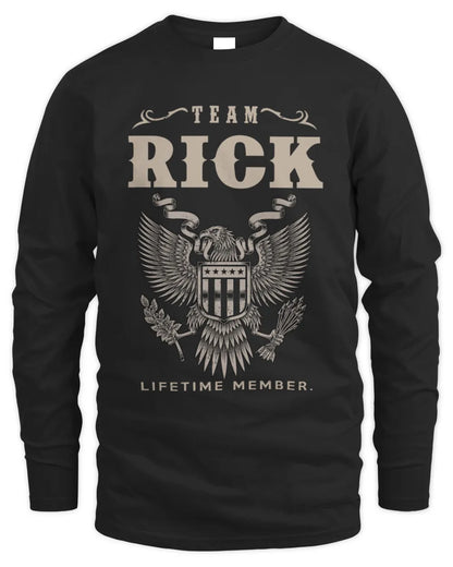 RICK TP06-K82 – Personalized Classic Style Apparel “Team NAME Lifetime Member” - Men's Long Sleeved T-Shirt - Black