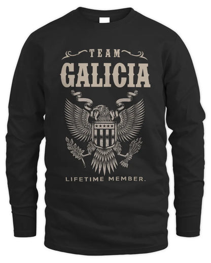 GALICIA TP06-K82 – Personalized Classic Style Apparel “Team NAME Lifetime Member” - Men's Long Sleeved T-Shirt - Black