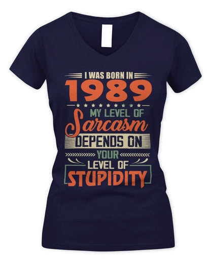1989 HH89-K2 – Vintage Born to Be Sarcastic T-Shirt - Women's V-Neck T-Shirt - Navy
