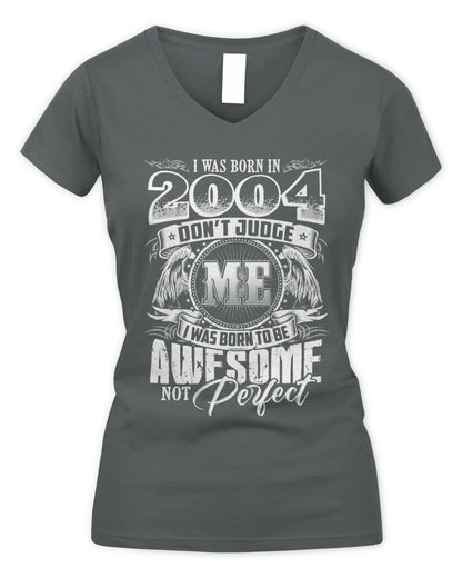 2004 HH89-K2 – Awesome Birth Year Quote T-Shirt - Women's V-Neck T-Shirt - Charcoal