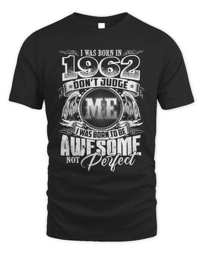 1962 HH89-K2 – Awesome Birth Year Quote T-Shirt - Unisex Standard T-Shirt - Black