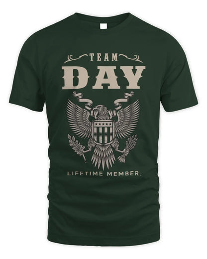 DAY TP06-K82 – Personalized Classic Style Apparel “Team NAME Lifetime Member” - Unisex Standard T-Shirt - Forest Green