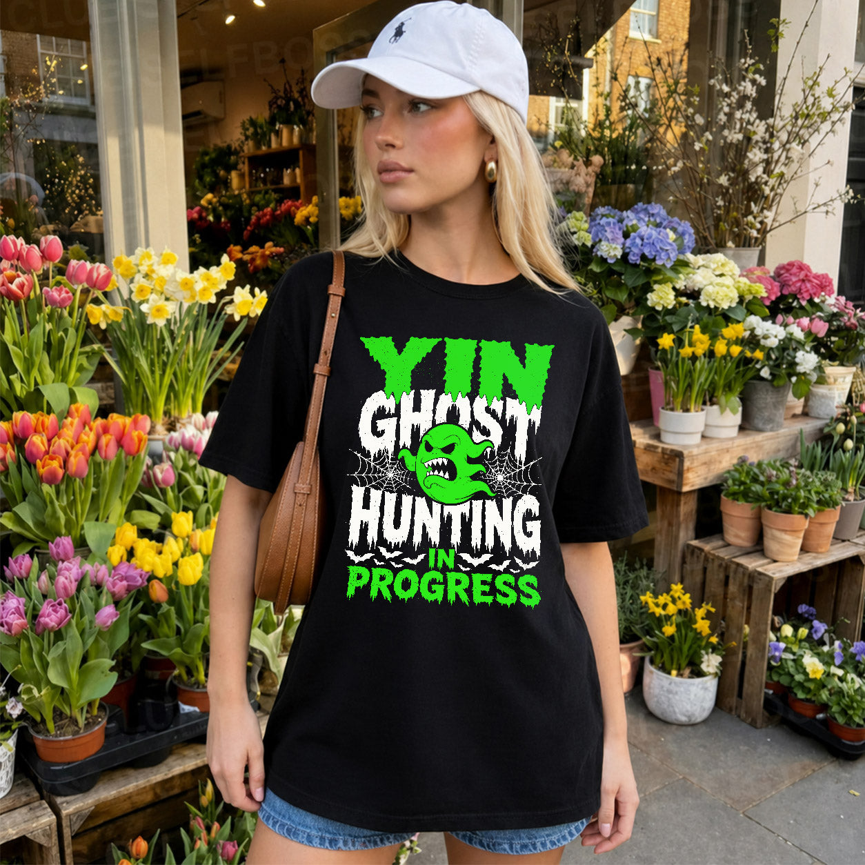 YIN HW22-K06-109 - NAME Ghost Hunting In Progress Personalized Halloween Shirt