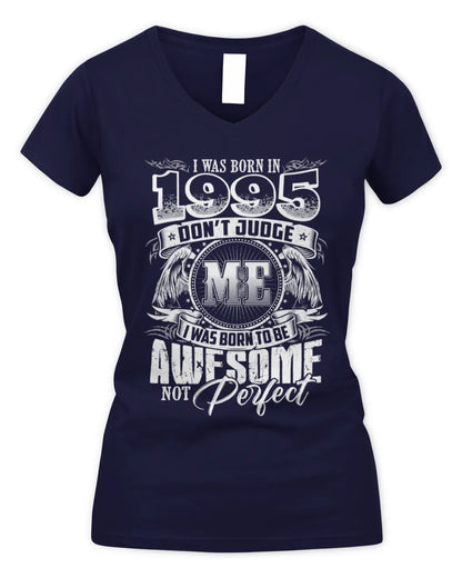 1995 HH89-K2 – Awesome Birth Year Quote T-Shirt - Women's V-Neck T-Shirt - Navy