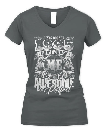 1995 HH89-K2 – Awesome Birth Year Quote T-Shirt - Women's V-Neck T-Shirt - Charcoal