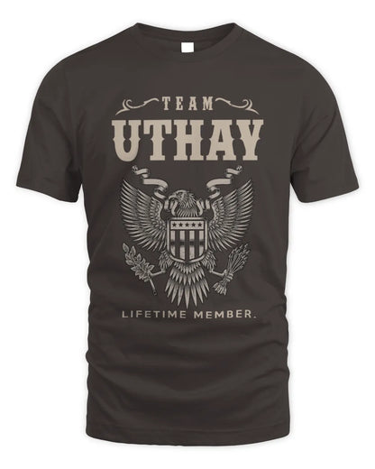 UTHAY TP06-K82 – Personalized Classic Style Apparel “Team NAME Lifetime Member” - Unisex Standard T-Shirt - Dark Chocolate