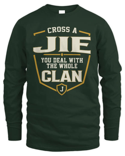 JIE NT1-K008 Cross A/An NAME, You Deal With the Whole Clan | Personalized Vintage T-Shirt - Men's Long Sleeved T-Shirt - Forest Green