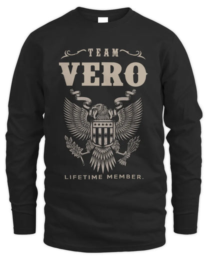 VERO TP06-K82 – Personalized Classic Style Apparel “Team NAME Lifetime Member” - Men's Long Sleeved T-Shirt - Black
