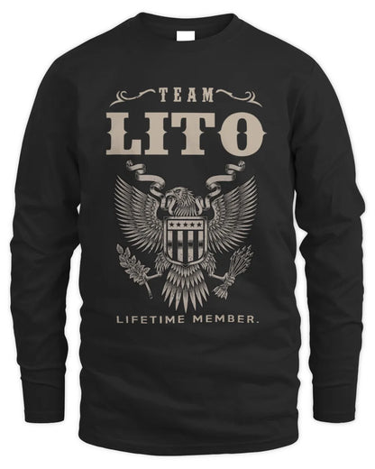 LITO TP06-K82 – Personalized Classic Style Apparel “Team NAME Lifetime Member” - Men's Long Sleeved T-Shirt - Black